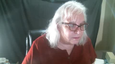 Snapshot of sissydianetx chatting on November 18, 2025, 12:38 am Sissy Diane online show from November 18, 2025, 12:38 am