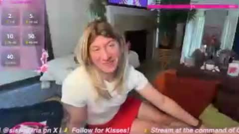 Snapshot of sissymaddieee chatting on July 6, 2026, 5:26 pm sissymaddieee online show from July 6, 2026, 5:26 pm