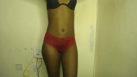 sizzly_ass online show from April 18, 2026, 10:21 pm