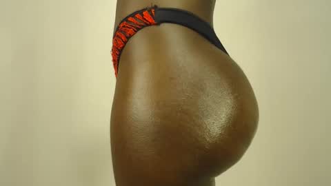 Snapshot of sizzly_ass chatting on June 4, 2026, 2:50 am sizzly_ass online show from June 4, 2026, 2:50 am