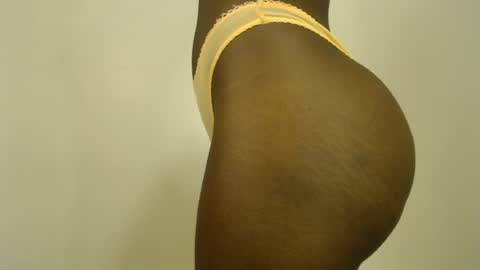Snapshot of sizzly_ass chatting on July 28, 2026, 11:17 am sizzly_ass online show from July 28, 2026, 11:17 am
