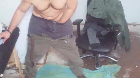 Snapshot of sizzzlenomics chatting on November 28, 2025, 7:05 pm SIZZZLENOMICS online show from November 28, 2025, 7:05 pm