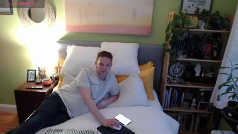 Trippy2026 online show from April 4, 2026, 11:02 pm