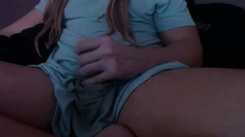 Snapshot of sk8r_girl chatting on November 18, 2025, 8:08 am Anna online show from November 18, 2025, 8:08 am