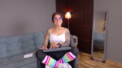 skarlet_petit online show from February 5, 2025, 11:39 pm