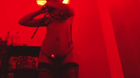 Snapshot of skarleth_miaw chatting on December 16, 2024, 12:37 am Punkat 3 online show from December 16, 2024, 12:37 am