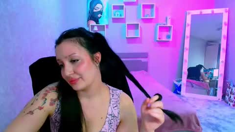 Snapshot of skarlett_monliss chatting on April 18, 2026, 7:58 pm Skarlett Monliss online show from April 18, 2026, 7:58 pm