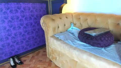 Snapshot of skarlettbarnes chatting on September 17, 2025, 11:45 am skarlettbarnes online show from September 17, 2025, 11:45 am