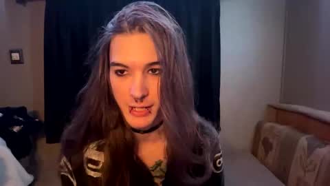 Snapshot of skater_1026 chatting on November 11, 2025, 10:15 am skater1026 OF online show from November 11, 2025, 10:15 am