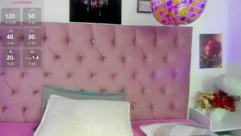 Snapshot of skay_wish chatting on May 11, 2026, 4:04 pm skay_wish online show from May 11, 2026, 4:04 pm