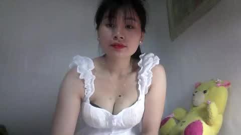 Shie online show from April 28, 2026, 1:04 am