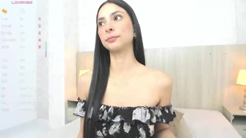 Snapshot of skinny_ariadna chatting on February 28, 2026, 11:33 am Ariadna online show from February 28, 2026, 11:33 am