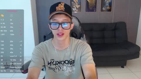skinny_bigcock20 online show from April 23, 2026, 9:06 pm