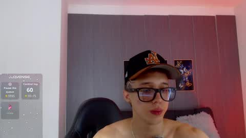 Snapshot of skinny_bigcock20 chatting on June 3, 2026, 9:42 pm skinny_bigcock20 online show from June 3, 2026, 9:42 pm