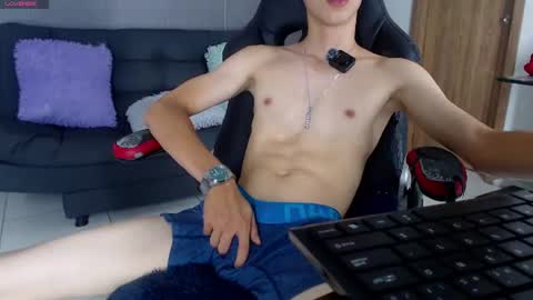 Snapshot of skinny_bigcock20 chatting on July 27, 2026, 10:17 pm skinny_bigcock20 online show from July 27, 2026, 10:17 pm