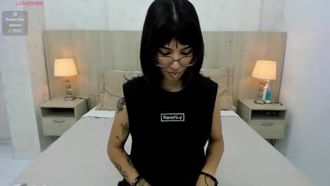 Emily Rojas online show from October 14, 2025, 7:25 pm