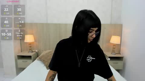 Emily Rojas online show from December 17, 2025, 7:20 pm