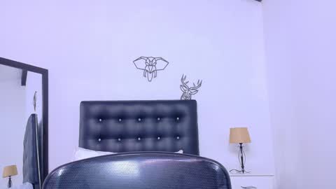 skinny_hottie18 online show from January 22, 2025, 4:33 pm