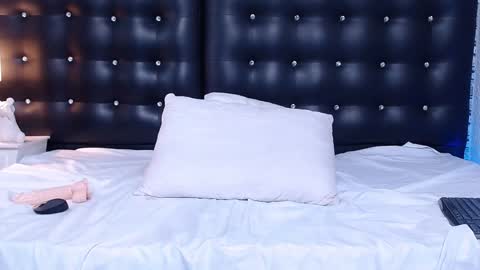 skinny_hottie18 online show from January 30, 2025, 11:02 pm