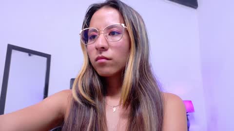 skinny_hottie18 online show from February 6, 2025, 5:09 pm