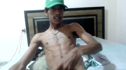 Snapshot of skinny_long_cock chatting on October 14, 2025, 7:09 am Albert online show from October 14, 2025, 7:09 am