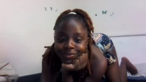 Snapshot of skinny_petite18 chatting on July 10, 2026, 10:51 am Munah online show from July 10, 2026, 10:51 am