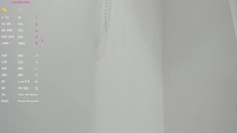 Snapshot of skinny_susana chatting on November 25, 2025, 11:21 am online show from November 25, 2025, 11:21 am