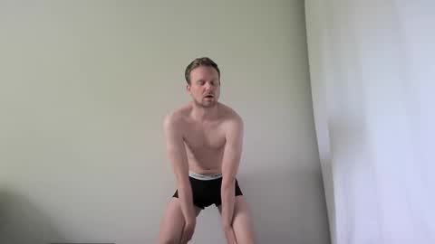 Snapshot of skinnyb24 chatting on June 6, 2026, 10:31 am skinnyb24 online show from June 6, 2026, 10:31 am