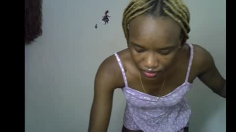 Snapshot of skinnybeauty1 chatting on April 18, 2026, 6:34 pm Linda independent model online show from April 18, 2026, 6:34 pm