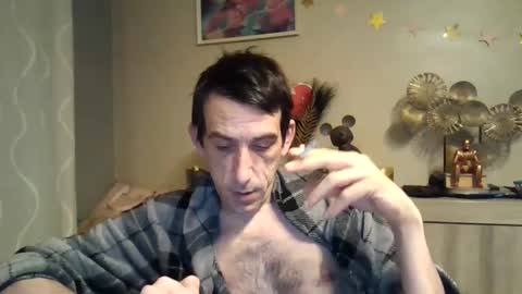 Snapshot of skinnybigcock2 chatting on February 24, 2025, 4:38 am SkinnyBigCock2 online show from February 24, 2025, 4:38 am