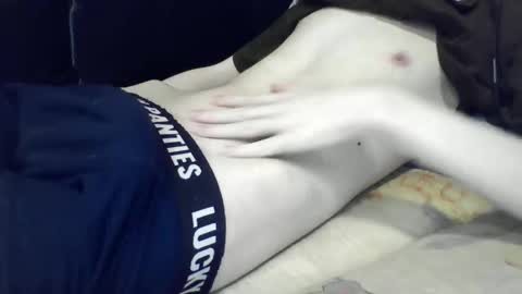 skinnycuteb0y online show from May 31, 2026, 3:15 am
