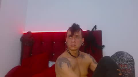 skinnydevil1 online show from March 18, 2026, 3:31 am