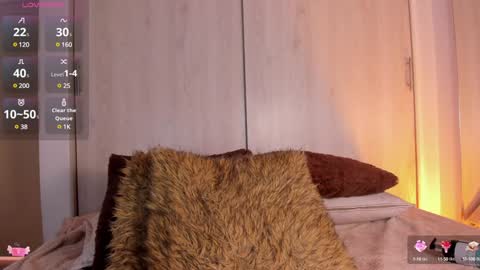 Mila online show from January 22, 2025, 7:13 pm