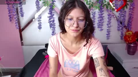 Snapshot of skinnyhorny_ chatting on January 31, 2025, 10:42 am SKINNYHORNY online show from January 31, 2025, 10:42 am