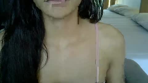 skinnykittencam online show from November 9, 2025, 4:49 pm