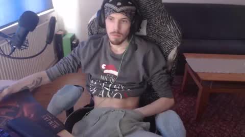 skinnylongd95 online show from March 17, 2026, 1:25 pm