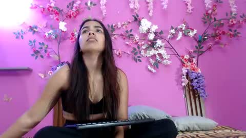 sofia online show from June 13, 2026, 1:53 pm