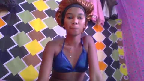 Snapshot of skinygirl2 chatting on June 9, 2026, 7:31 am skinygirl2 online show from June 9, 2026, 7:31 am