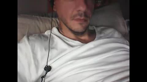 Easy-E online show from October 22, 2025, 8:19 pm