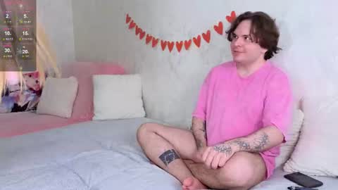Snapshot of skuf_page chatting on July 16, 2026, 7:53 pm Ethan and Mona online show from July 16, 2026, 7:53 pm