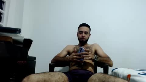 Snapshot of skulldark96 chatting on November 11, 2025, 10:26 am Noah Mood online show from November 11, 2025, 10:26 am