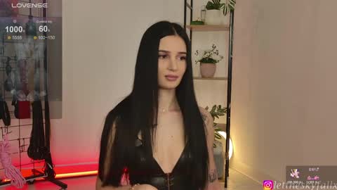 Eliza online show from May 15, 2026, 9:44 pm