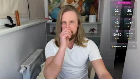 Snapshot of sky_guy25 chatting on May 16, 2026, 7:45 pm sky_guy25 online show from May 16, 2026, 7:45 pm