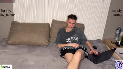 Snapshot of sky_hunter chatting on November 13, 2025, 7:57 pm sky_hunter online show from November 13, 2025, 7:57 pm