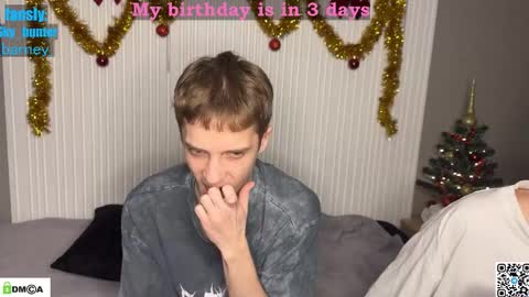 sky_hunter online show from December 14, 2025, 7:07 pm