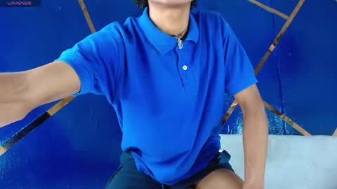 sky_walkerss online show from May 1, 2026, 5:17 pm