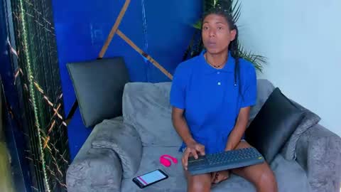 Snapshot of sky_walkerss chatting on July 15, 2026, 6:35 pm sky_walkerss online show from July 15, 2026, 6:35 pm