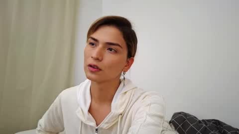 Snapshot of skyamber8v2 chatting on May 15, 2026, 2:13 pm Vi online show from May 15, 2026, 2:13 pm