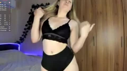 Snapshot of skyedavis chatting on May 28, 2026, 3:53 pm skyedavis online show from May 28, 2026, 3:53 pm