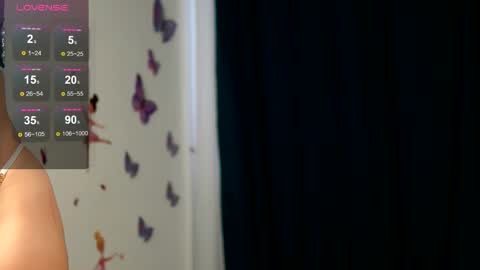 Snapshot of skyeyesluna chatting on May 27, 2026, 3:25 am skyeyesluna online show from May 27, 2026, 3:25 am